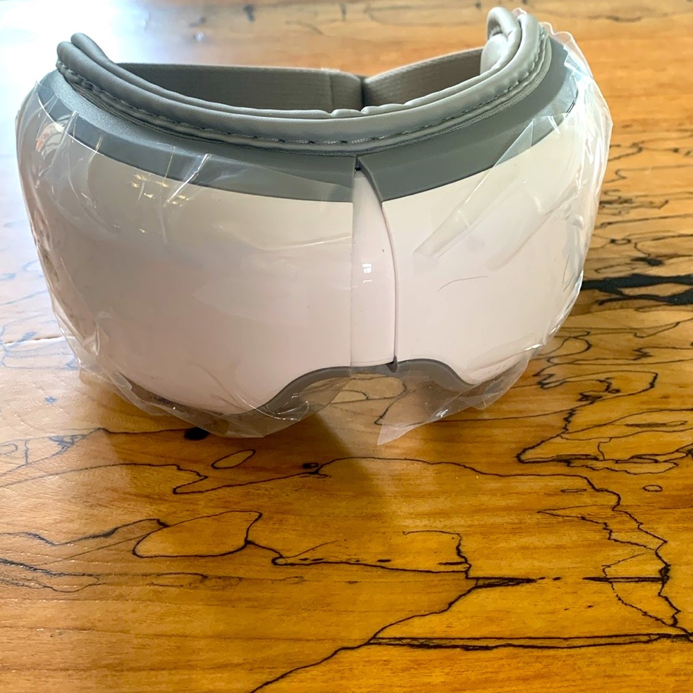 Renpho eye massager - new